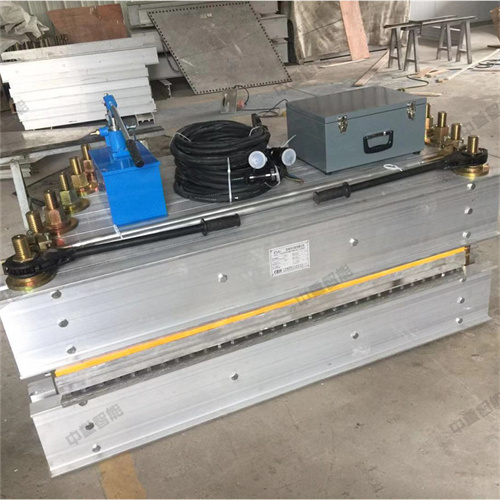 皮帶硫化機(jī) (7).jpg 皮帶硫化機(jī) (7).jpg